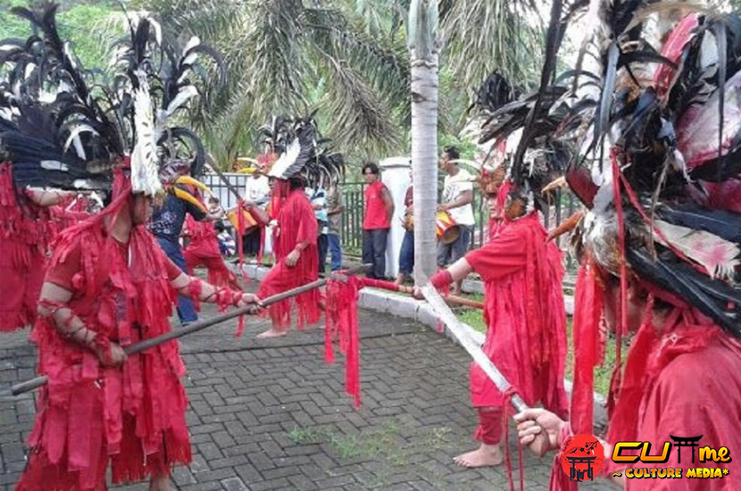 Penuh Ritme dan Semangat Juang: Inilah Pesona Tarian Cakalele!